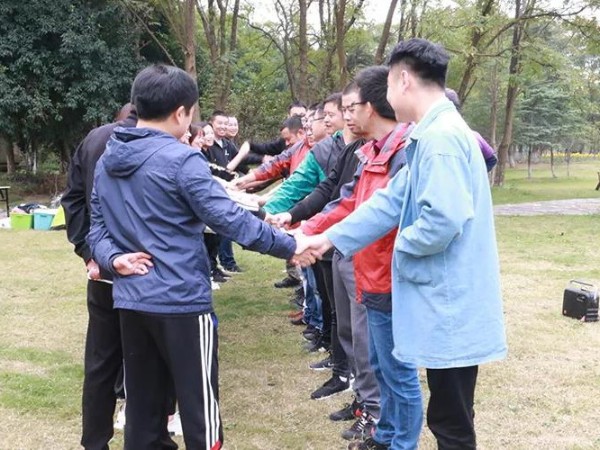 同心同行，熔炼团队团建活动-同心智能建筑智能化