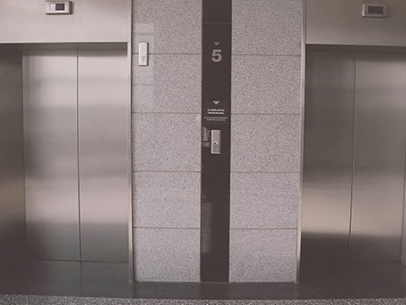 电梯控制技术的应用